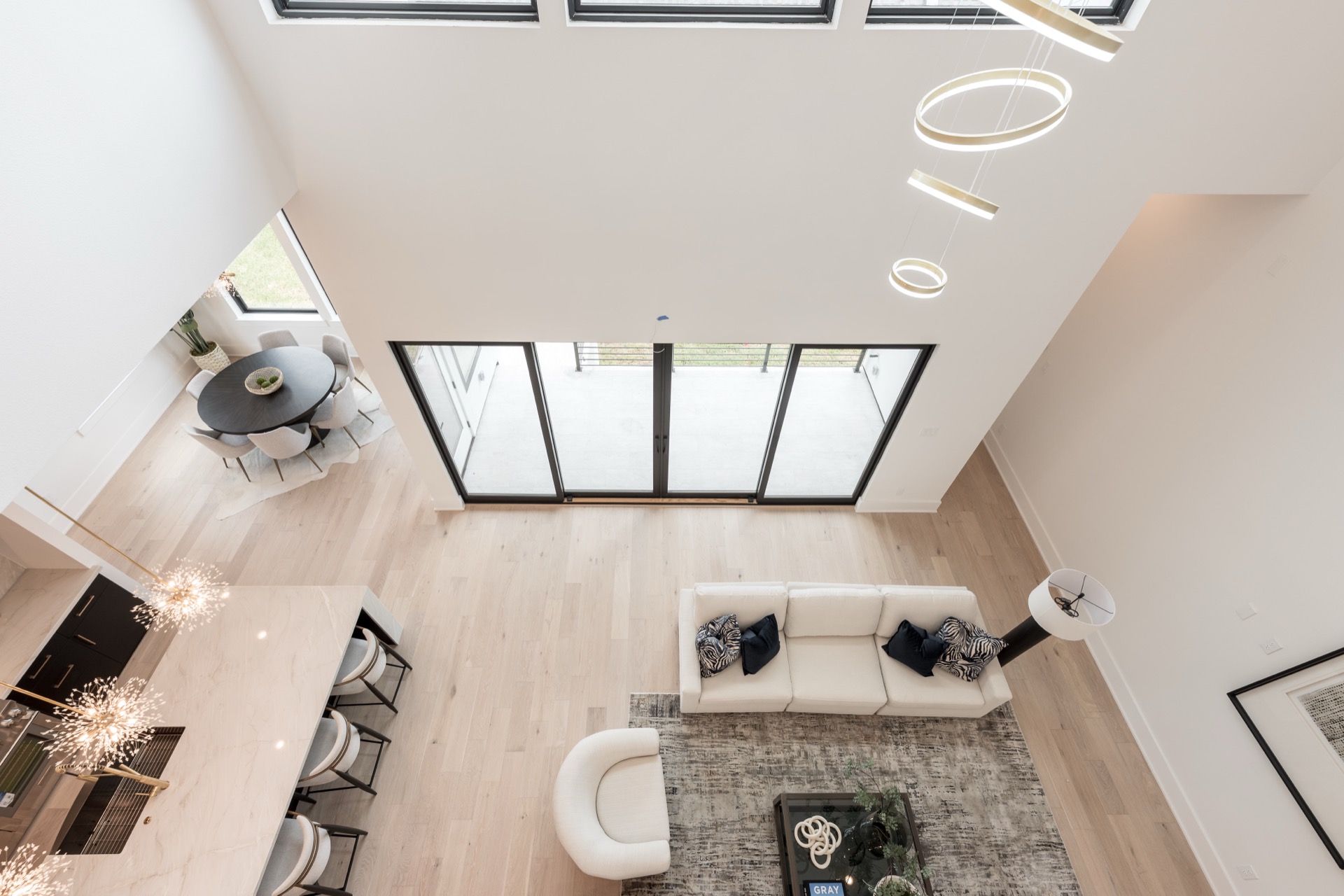5008 Holt — photo 4